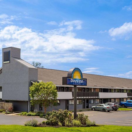Days Inn By Wyndham Columbus Worthington エクステリア 写真