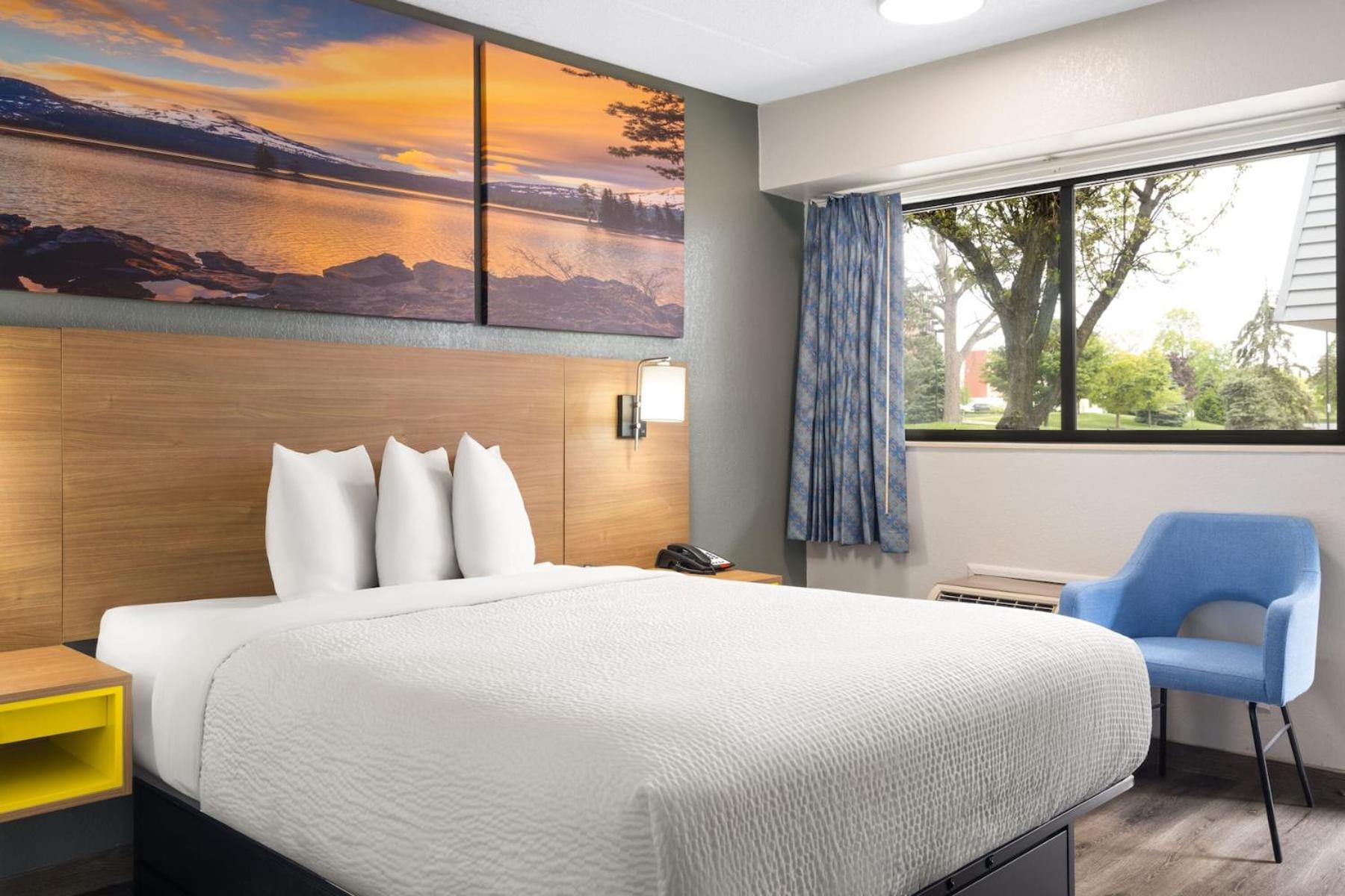 Days Inn By Wyndham Columbus Worthington エクステリア 写真