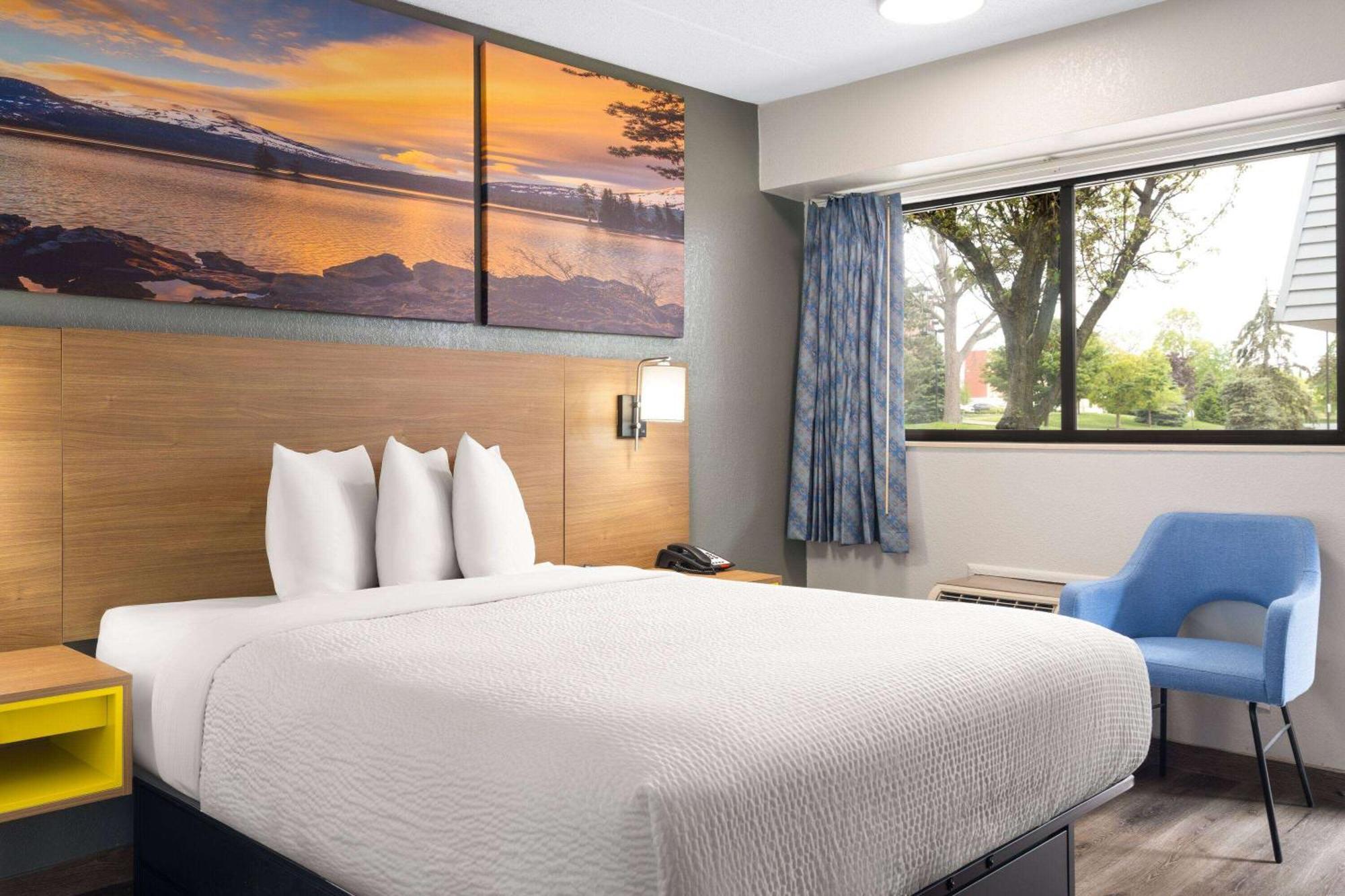 Days Inn By Wyndham Columbus Worthington エクステリア 写真