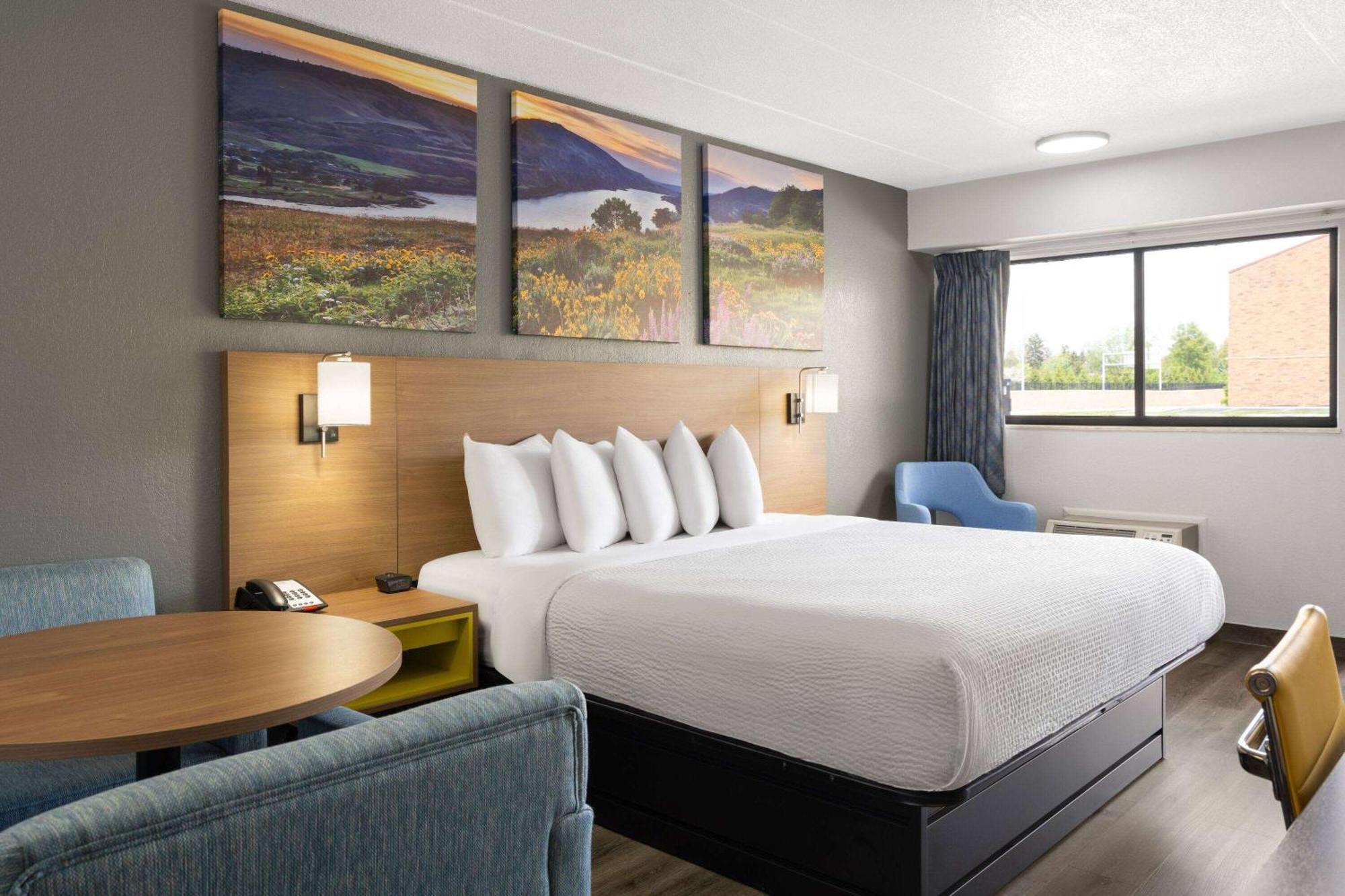Days Inn By Wyndham Columbus Worthington エクステリア 写真