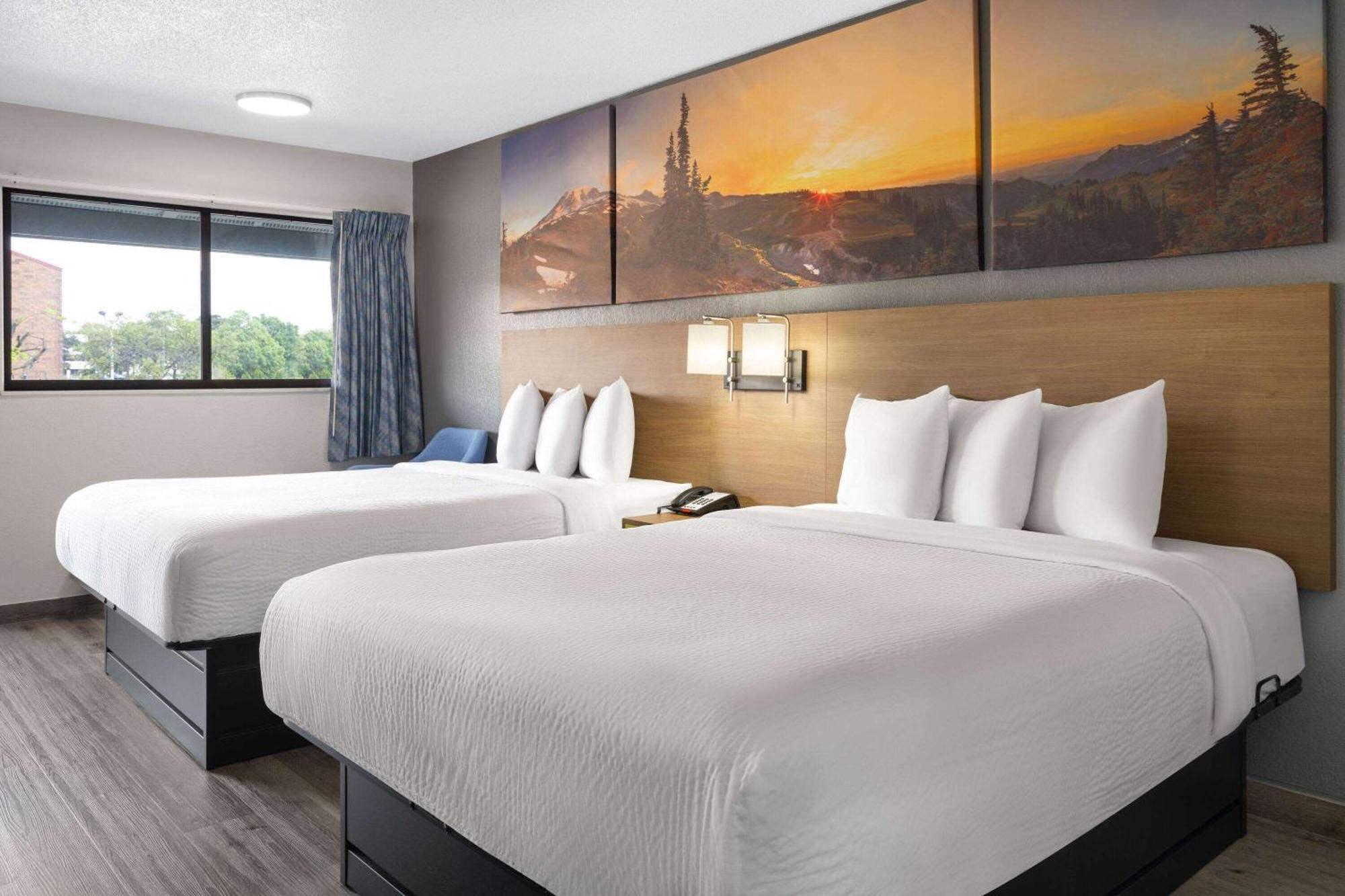 Days Inn By Wyndham Columbus Worthington エクステリア 写真